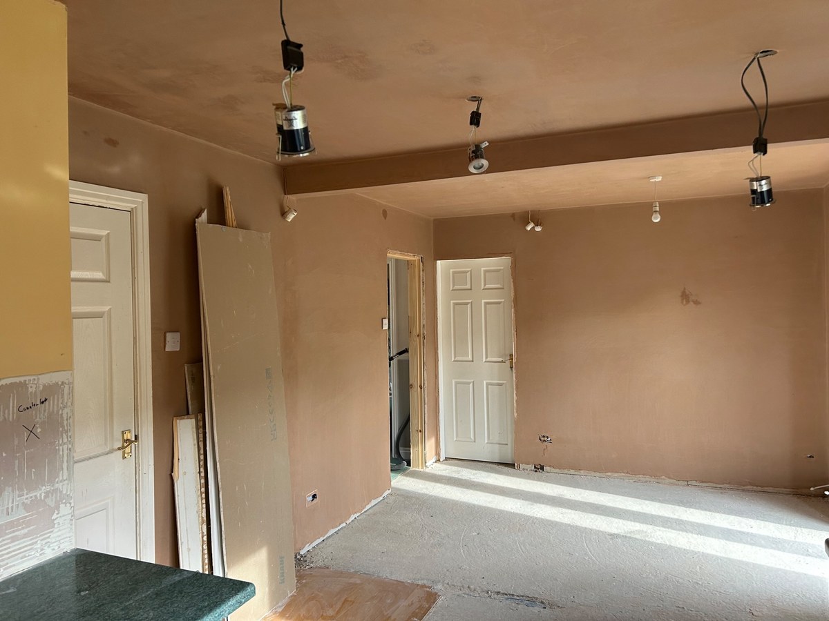 Freshly plastered walls and ceiling by P3 Plastering